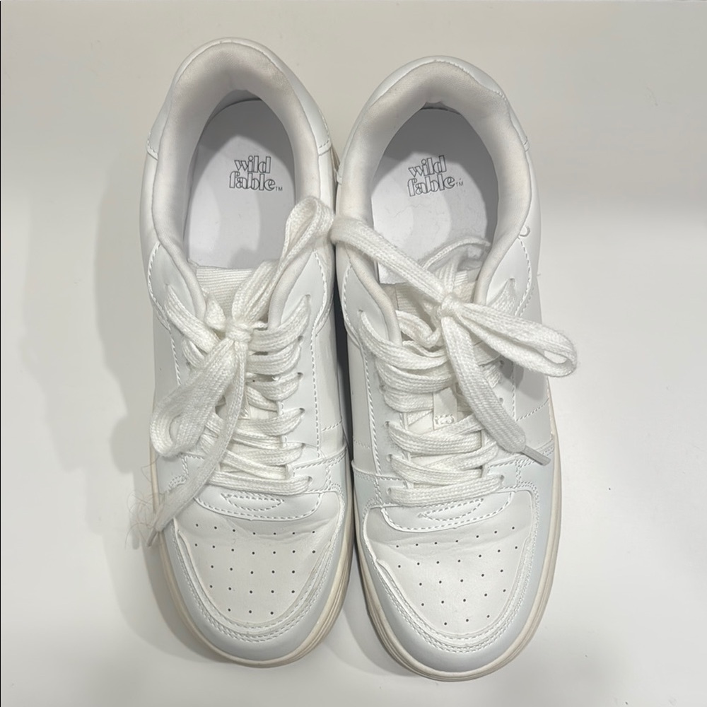 Wild Fable Classic White Lace-Up Sneakers